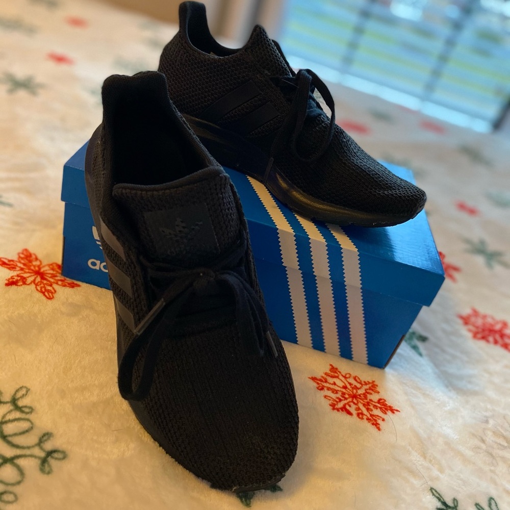 Adidas Swift Run J sneakers
